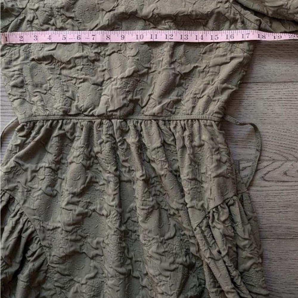Tuckernuck Moon River Olive Textured Midi Dress medium - Picture 11 of 11